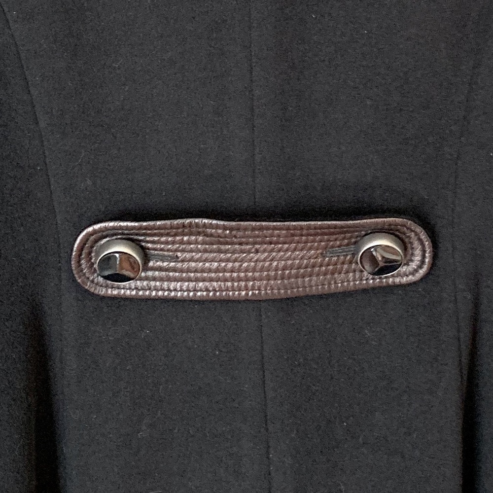 Raffinati long black wool coat with leather trim - Picture 14 of 15